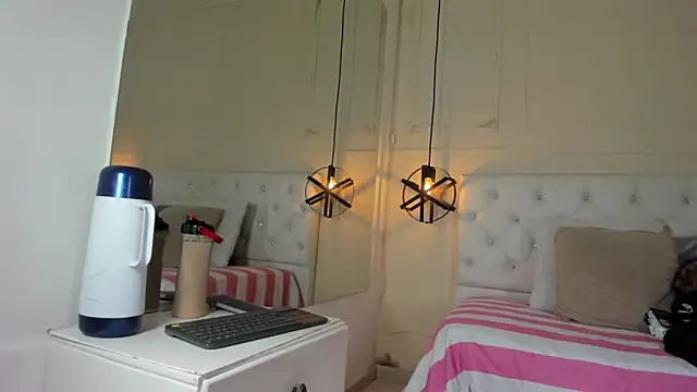 Snapshot of Slut_Milf_ chatting on 12/21/24, 07:16 Slut Milf  online show from 12/21/24, 07:16