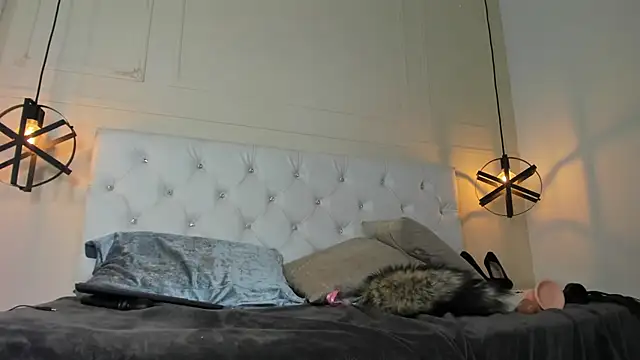 Snapshot of Slut_Milf_ chatting on 01/17/25, 01:36 Slut Milf  online show from 01/17/25, 01:36