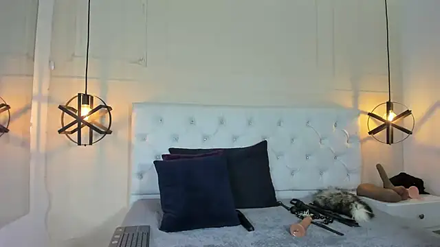 Snapshot of Slut_Milf_ chatting on 02/08/25, 10:19 Slut Milf  online show from 02/08/25, 10:19