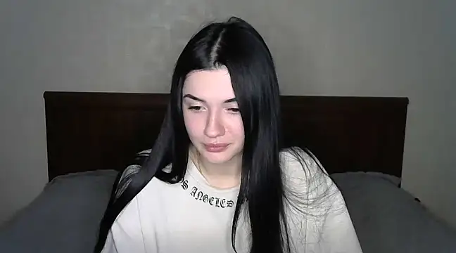 Liana diva online show from 02/08/25, 10:40