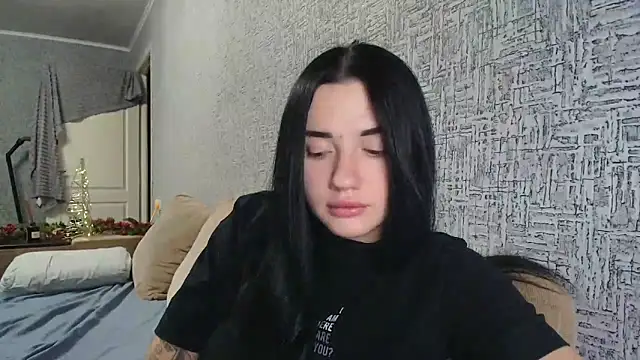 Liana diva online show from 12/22/25, 02:14