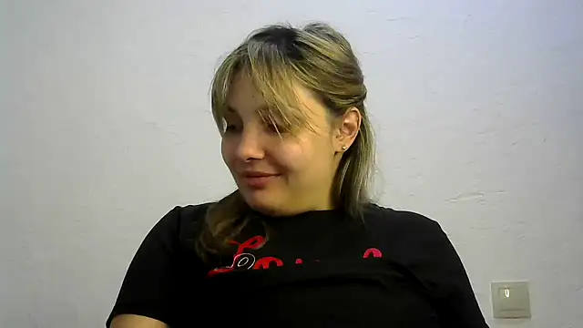 Snapshot of Iskor_ka chatting on 12/18/24, 07:26 Iskor ka online show from 12/18/24, 07:26