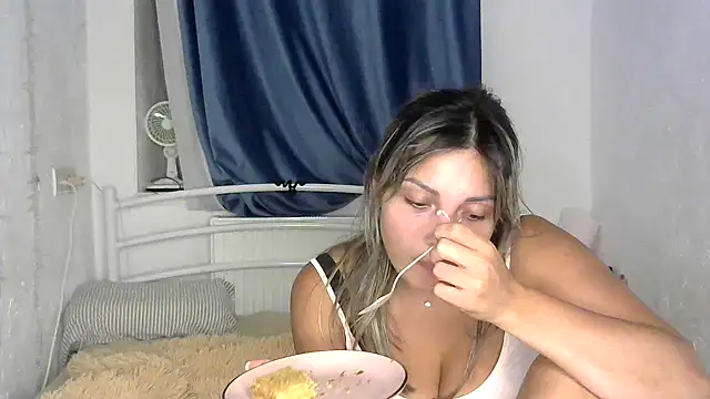 Snapshot of Iskor_ka chatting on 09/11/25, 07:47 Iskor ka online show from 09/11/25, 07:47