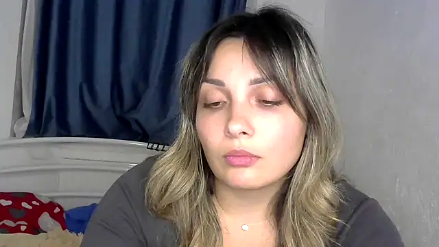 Snapshot of Iskor_ka chatting on 10/23/25, 08:18 Iskor ka online show from 10/23/25, 08:18