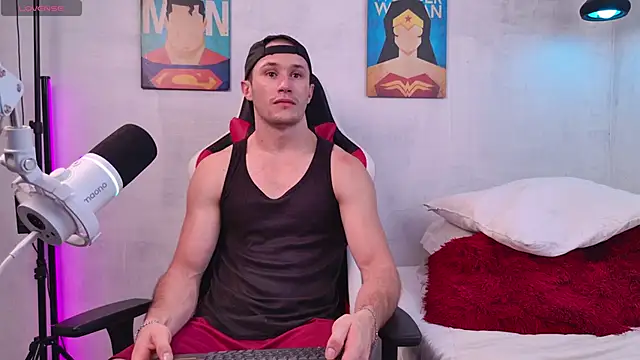 Snapshot of AxelFairchaild chatting on 01/04/25, 05:05 AxelFairchaild online show from 01/04/25, 05:05