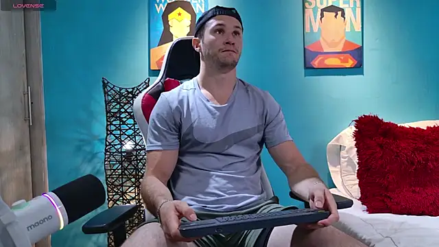 Snapshot of AxelFairchaild chatting on 02/08/25, 03:21 AxelFairchaild online show from 02/08/25, 03:21