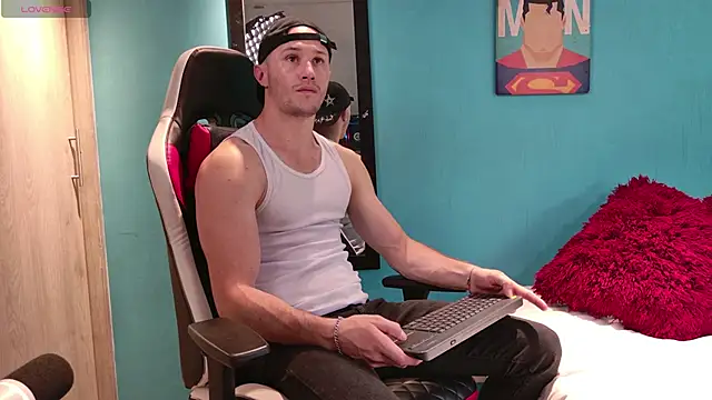 Snapshot of AxelFairchaild chatting on 03/09/25, 01:15 AxelFairchaild online show from 03/09/25, 01:15