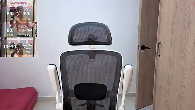 Cristopher23  online show from 10/12/25, 01:43