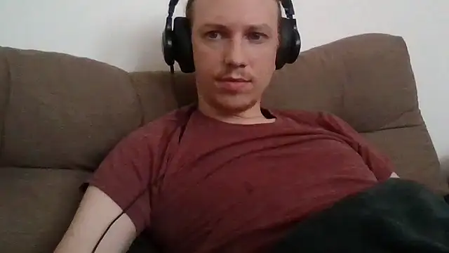 Snapshot of BigMarcCGN chatting on 10/01/25, 08:20 BigMarcCGN online show from 10/01/25, 08:20