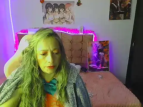 Melanyy 100 online show from 12/17/24, 07:15