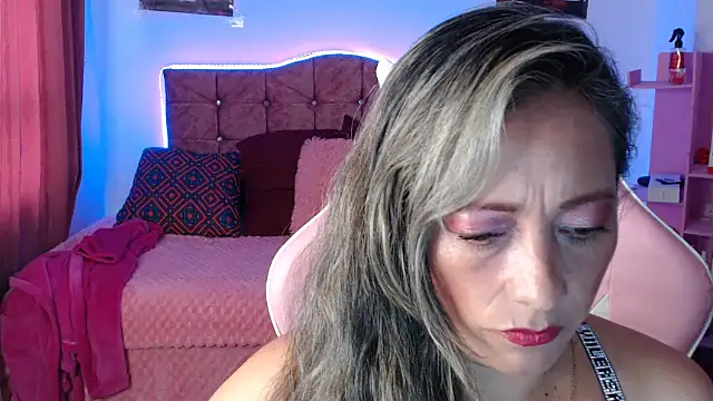 Melanyy 100 online show from 03/17/25, 09:23