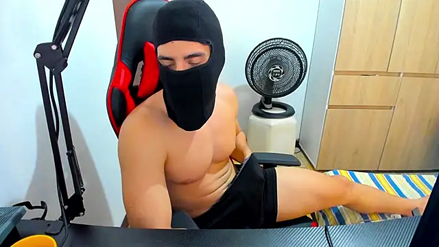 Calihotcaliente277 online show from 01/10/25, 04:20