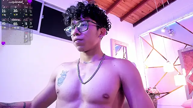 AkazaBoy  online show from 03/15/25, 10:35