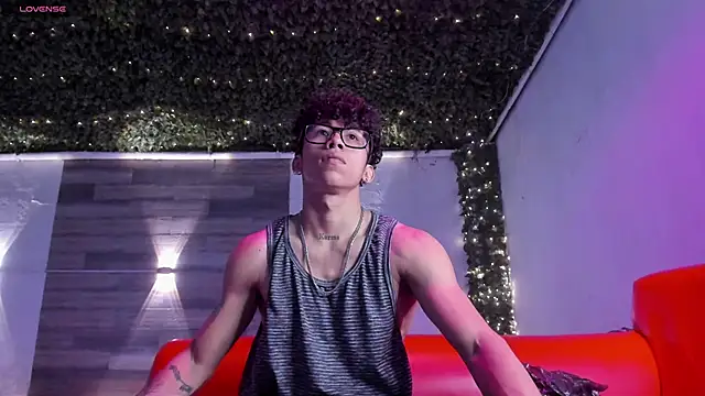 AkazaBoy  online show from 03/22/25, 04:35