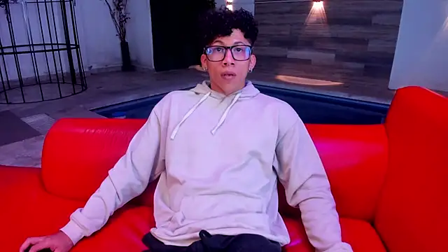 AkazaBoy  online show from 09/11/25, 04:34