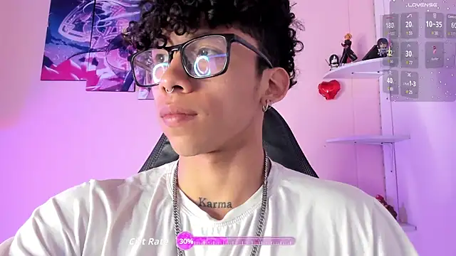 AkazaBoy  online show from 09/21/25, 04:03