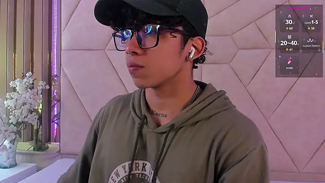 AkazaBoy  online show from 03/14/26, 05:24