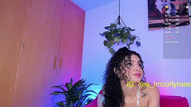 CurlyRose   online show from 03/18/25, 08:48