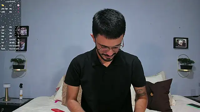 Snapshot of ETHAN_ADAM chatting on 01/16/25, 05:21 ETHAN ADAM online show from 01/16/25, 05:21