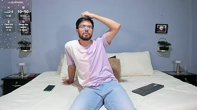 Snapshot of ETHAN_ADAM chatting on 01/19/25, 12:49 ETHAN ADAM online show from 01/19/25, 12:49