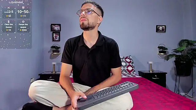 Snapshot of ETHAN_ADAM chatting on 01/31/25, 11:35 ETHAN ADAM online show from 01/31/25, 11:35