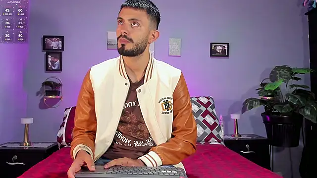 Snapshot of ETHAN_ADAM chatting on 02/04/25, 09:20 ETHAN ADAM online show from 02/04/25, 09:20