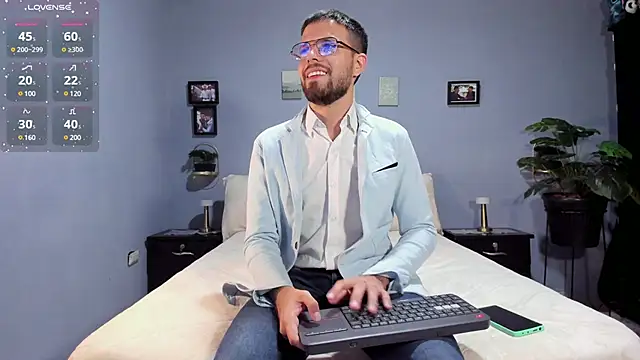 Snapshot of ETHAN_ADAM chatting on 02/10/25, 10:40 ETHAN ADAM online show from 02/10/25, 10:40