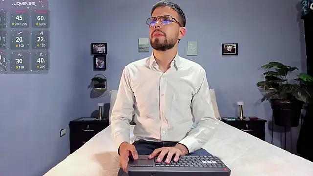 Snapshot of ETHAN_ADAM chatting on 02/11/25, 02:14 ETHAN ADAM online show from 02/11/25, 02:14