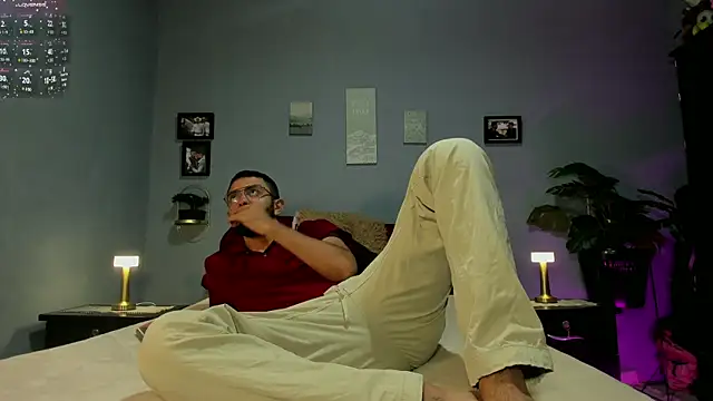 Snapshot of ETHAN_ADAM chatting on 03/18/25, 09:52 ETHAN ADAM online show from 03/18/25, 09:52