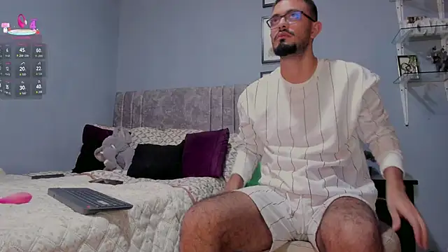 Snapshot of ETHAN_ADAM chatting on 02/20/26, 01:02 ETHAN ADAM online show from 02/20/26, 01:02