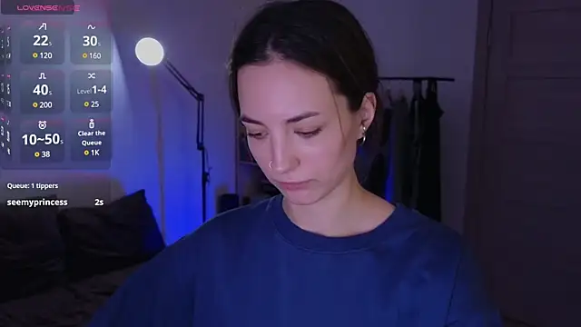 Snapshot of Space_X_Roxy_ chatting on 12/03/24, 11:13 Space X Roxy  online show from 12/03/24, 11:13