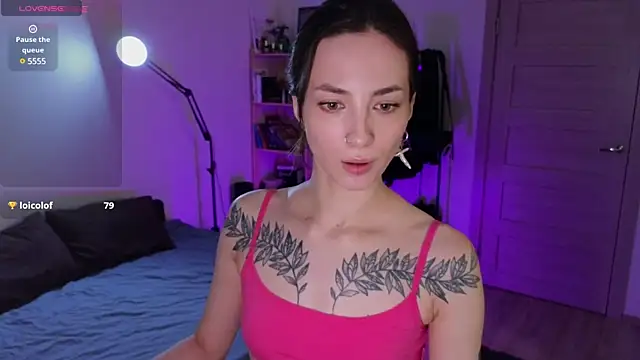 Snapshot of Space_X_Roxy_ chatting on 01/10/25, 07:11 Space X Roxy  online show from 01/10/25, 07:11