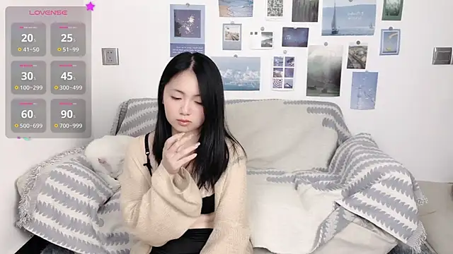 Snapshot of LiLiYbaby chatting on 12/10/24, 06:28 LiLiYbaby online show from 12/10/24, 06:28