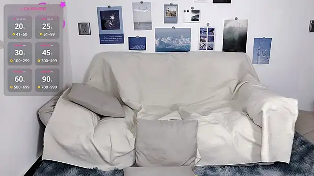 Snapshot of LiLiYbaby chatting on 12/21/24, 07:49 LiLiYbaby online show from 12/21/24, 07:49