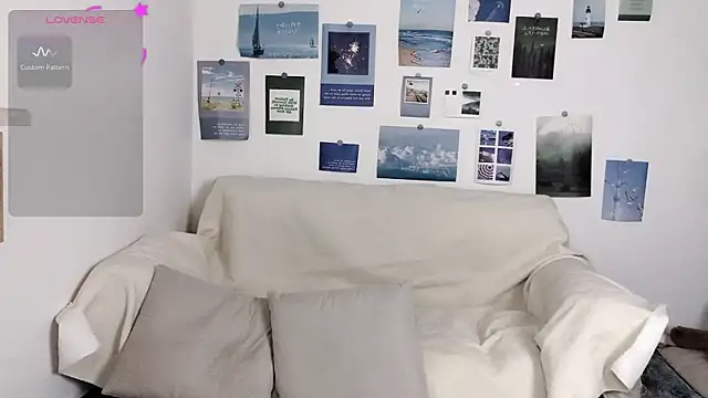 Snapshot of LiLiYbaby chatting on 01/02/25, 10:22 LiLiYbaby online show from 01/02/25, 10:22