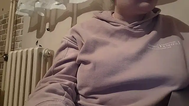 AalinnaK online show from 02/27/25, 09:47