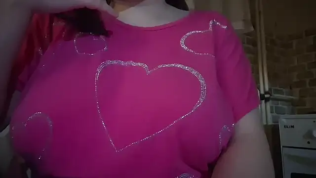 AalinnaK online show from 12/17/25, 06:25