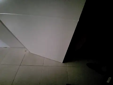 Snapshot of omarito100 chatting on 11/06/25, 09:10 omarito100 online show from 11/06/25, 09:10