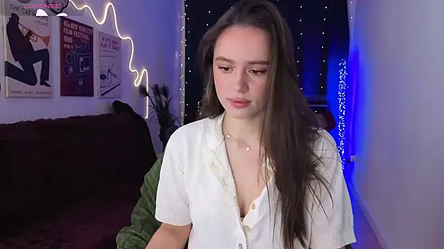 Emillias online show from 11/25/25, 08:03