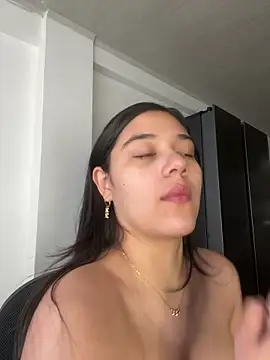 Snapshot of floriamANDjazmin chatting on 03/30/26, 08:10 floriamANDjazmin online show from 03/30/26, 08:10