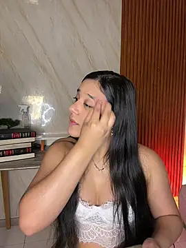 floriamANDjazmin online show from 05/15/26, 06:48