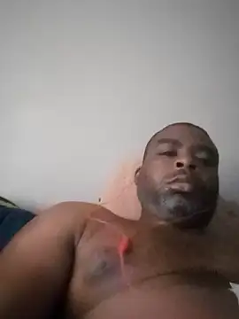 Snapshot of SLOWSTRO chatting on 12/13/24, 02:49 SLOWSTRO online show from 12/13/24, 02:49