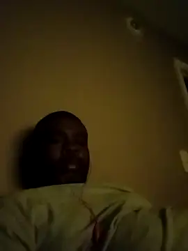 Snapshot of SLOWSTRO chatting on 12/23/24, 01:40 SLOWSTRO online show from 12/23/24, 01:40