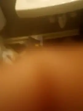 Snapshot of SLOWSTRO chatting on 12/29/24, 12:45 SLOWSTRO online show from 12/29/24, 12:45