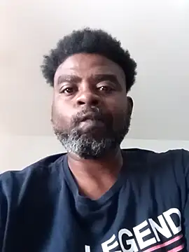 Snapshot of SLOWSTRO chatting on 09/20/25, 06:31 SLOWSTRO online show from 09/20/25, 06:31