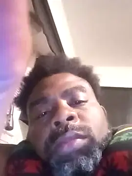 Snapshot of SLOWSTRO chatting on 10/11/25, 11:47 SLOWSTRO online show from 10/11/25, 11:47