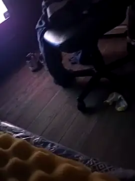 Snapshot of SLOWSTRO chatting on 11/03/25, 06:03 SLOWSTRO online show from 11/03/25, 06:03