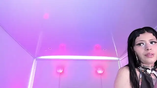 AuroraDiaz online show from 11/12/25, 07:35