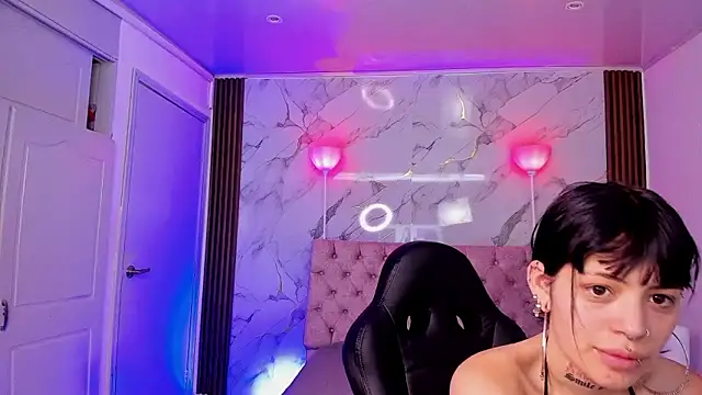 AuroraDiaz online show from 12/03/25, 07:12