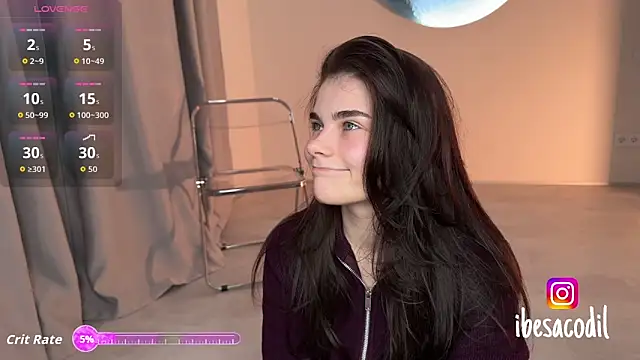 Snapshot of adriana_allien chatting on 04/04/26, 08:39 adriana allien online show from 04/04/26, 08:39